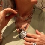 Colar Gargantilha com Pedras Naturais Cristal e Berilo