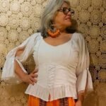 Cropped Ciganinha em Viscose e Renda com Meias Mangas Branco