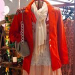 Casaco Spenser em Algodão Laranja com Bordados e Espelhinhos