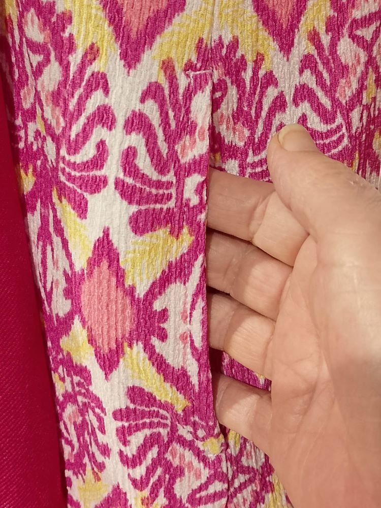 Vestido Longuete Chemisie com Spandex Estampa Ikat Pink e Amarelo