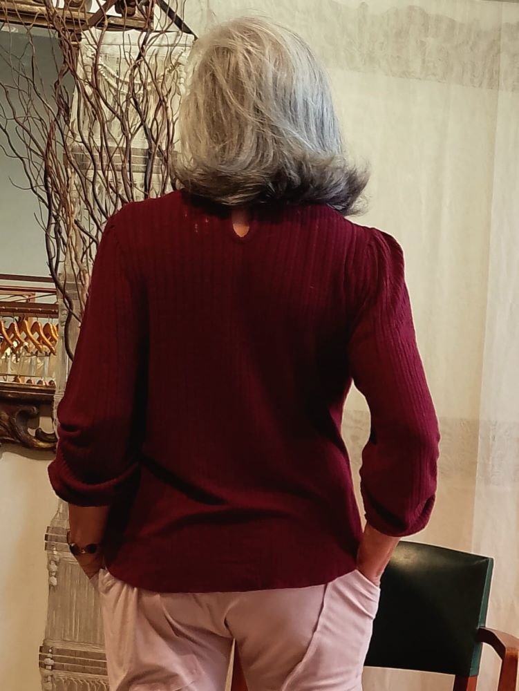 Blusa em Malha de Lã Canela com Mangas Longas Vinho Blusa em Malha de Lã Canela com Mangas Longas Vinho