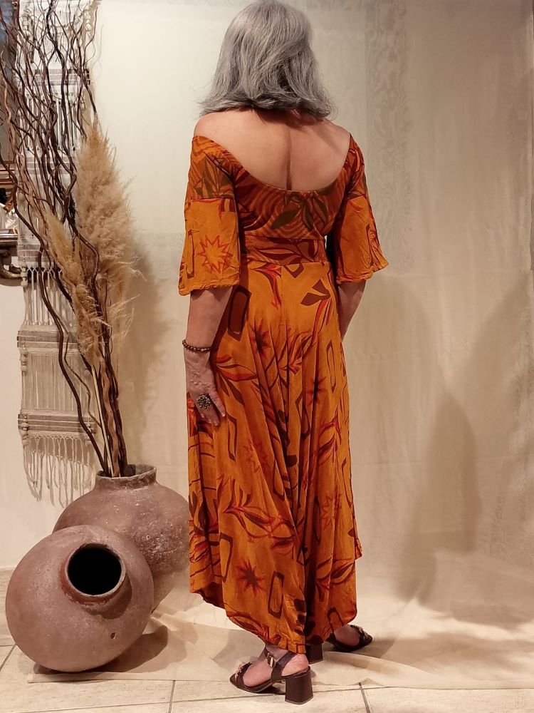 Macacão Saruel em Viscolycra com Mangas Curtas Alquimia e Queimado Macacão Saruel em Viscolycra com Mangas Curtas Alquimia e Queimado