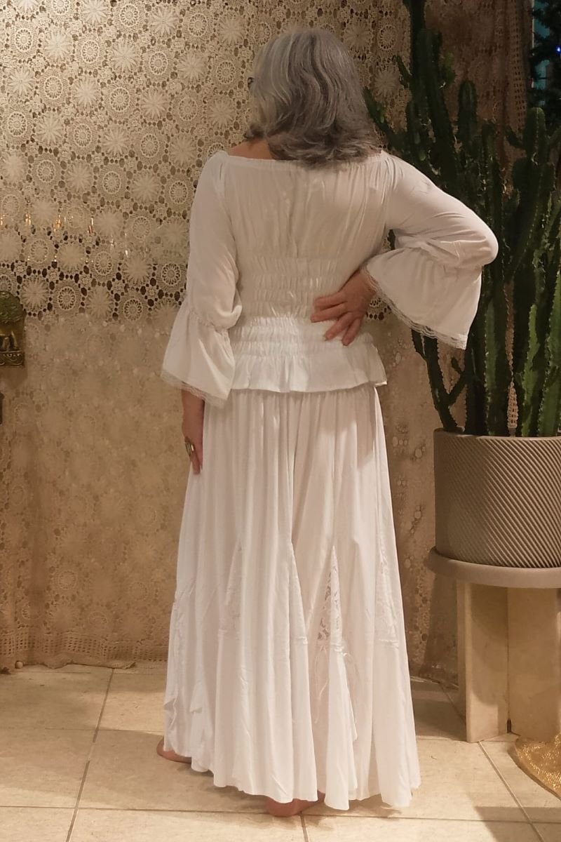 Saia Longa em Viscose e Nesgas Renda Godê e Lastex Branca Saia Longa em Viscose e Nesgas Renda Godê e Lastex Branca