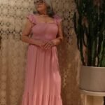 Vestido Longo em Viscose Corpo Lastex Alça Babado Rosa