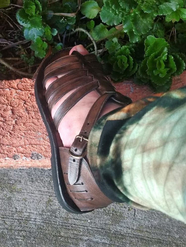 Sandalia em Couro Feminina Ref.50