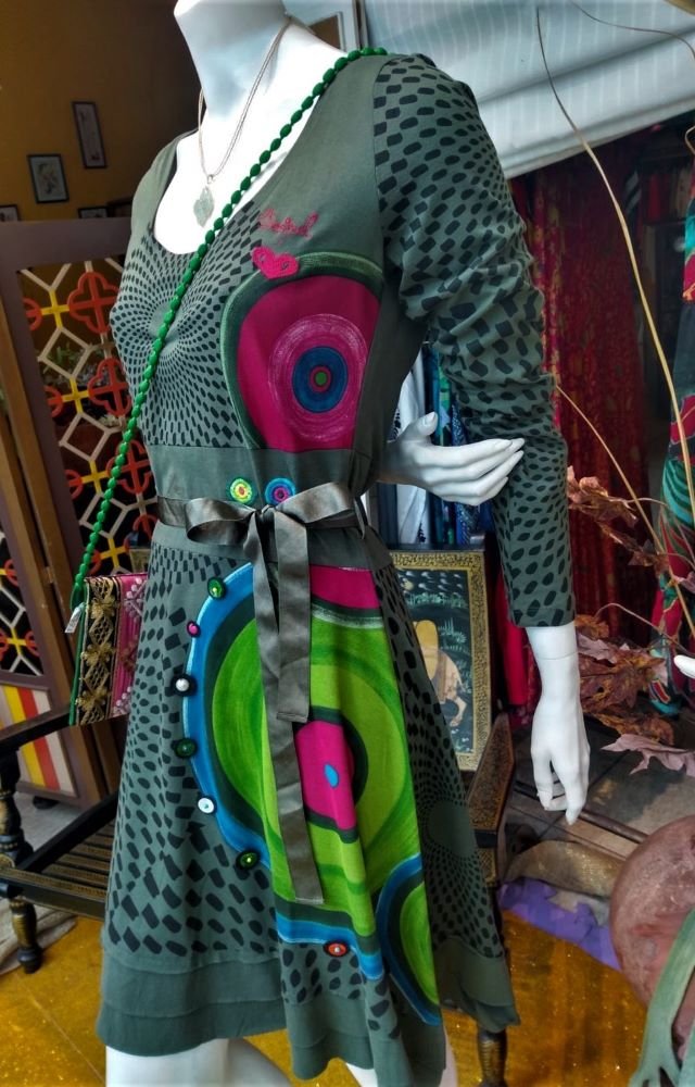 Vestido Curto em Malha Desigual com Mangas Longas Verde