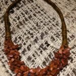 Colar em Cascalhos de Pedras do Sol