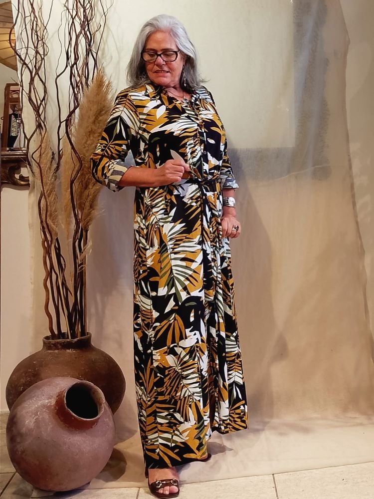 Chemisie Longa em Algodão com Colarinho e Mangas Longas Estampa Folhagens M