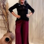 Blusa em Malha de Lã com Mangas Longas Customizada Flor Preta