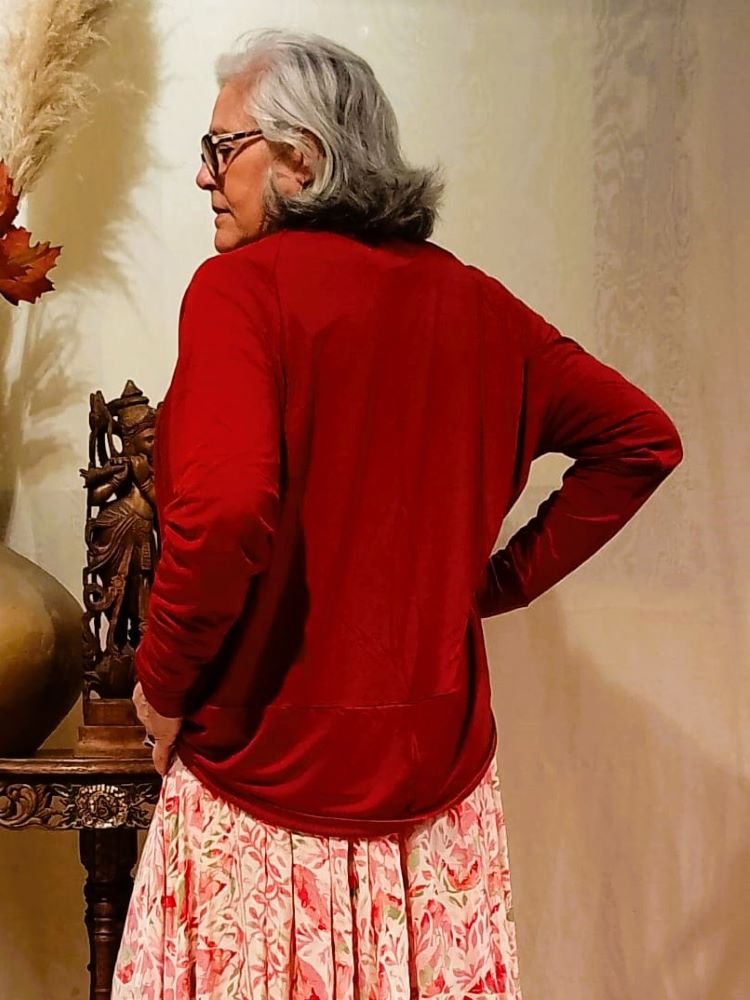 Casaco Casulo em Malha Premiun com Mangas Longas Pinhão U