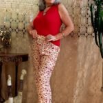 Calça em Viscose Cintura Alta Estampada e Laço Punho Off e Laranja M