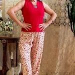 Calça em Viscose Cintura Alta Estampada e Laço Punho Off e Laranja M