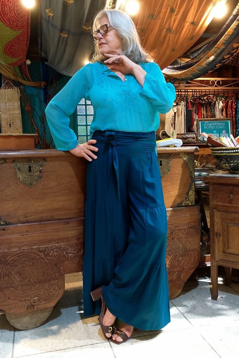 Calça Pantalona em Viscose Cintura Alta Lastex e Faixa Petroleo M