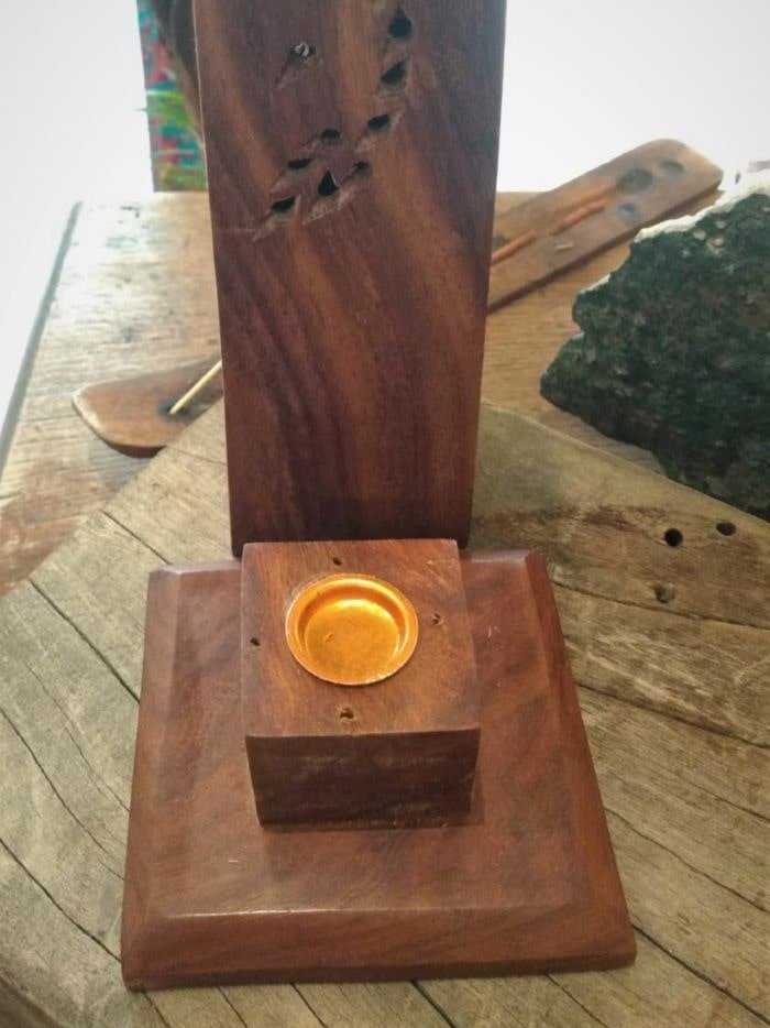 Incensário em Madeira Torre Sextavado Incensário em Madeira Torre Sextavado