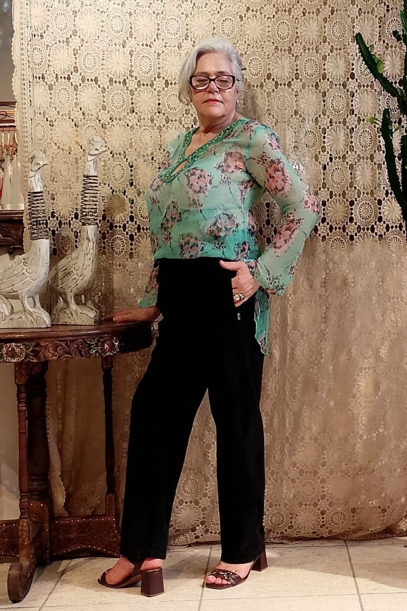 calca-em-algodao-unissex-com-elastico-cintura-preta