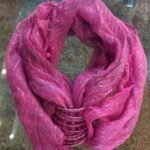 Lenço em Algodão com Fios de Lurex Rosa