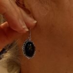 brinco-em-alpaca-oval-com-pedra-preta-padrao-onix