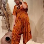 Macacão Saruel em Viscose Ciganinho Patchwork com Meias Mangas Alquimia e Castanho GG