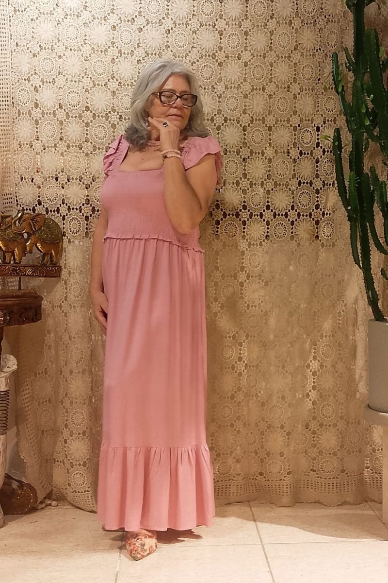Vestido Longo em Viscose Corpo Lastex Alça Babado Rosa