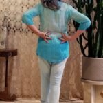 Bata em Algodão com Meias Mangas Tie Dye Azul Decote Careca Perola Branca G