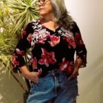 Bata em Viscose com Meias Mangas Sino Pala Bordada Preta e Pink M