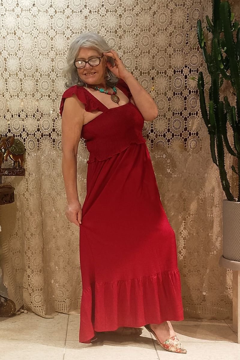 Vestido Longo em Viscose Corpo Lastex Alça Babado Vinho