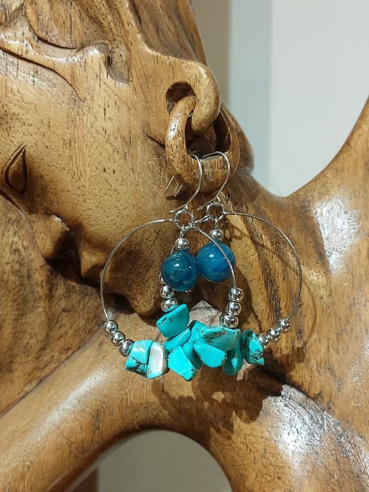 Brinco Prateado com Argola Aro Fino e Pedras Naturais