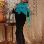 Pashmina em Lã com Pontinhos e Pompons Turquesa