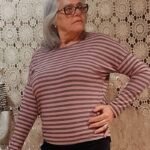 Camiseta em Malha Balone com Mangas Longas Listrada Cinza e Rosa G
