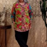 Tunica em Algodão Decote V com Mangas Longas Bordada e Estampa Floral G Verde G