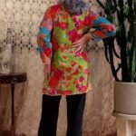 Tunica em Algodão Decote V com Mangas Longas Bordada e Estampa Floral G Verde G