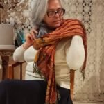 Pashmina em Algodão Duplo Estampado e com Barrado Laranja e Marsala
