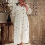 Vestido Midi em Algodão Rustico Com Mangas 7/8 e Bordados Colors Nude M