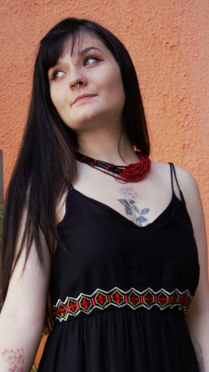 Vestido Longo em Viscose com Alça e Barrado Desigual G