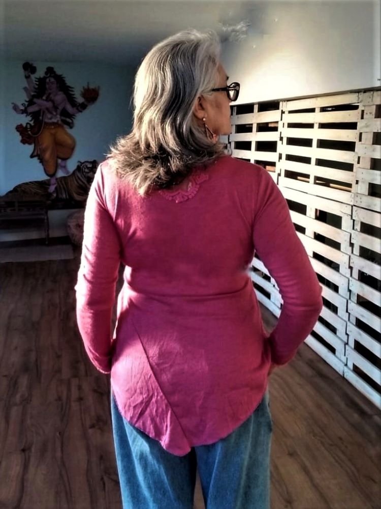 Blusa em Malha de Lã com Mangas Longas Customizada Rosa