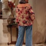 Bata em Viscolinho Ciganinho com Meias Mangas Sino Estampa Rosa M