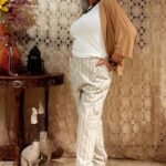 Calça em Algodão Cargo com Textura e Listras Off White M