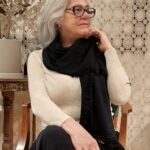 Pashmina em Lã com Pelo Preto