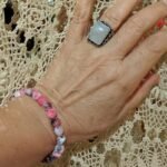 Pulseira em Bols de Pedras Rodonita