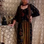 Vestido Longo em Viscose com Meias Mangas Corpo Baixo Marron e Preto G