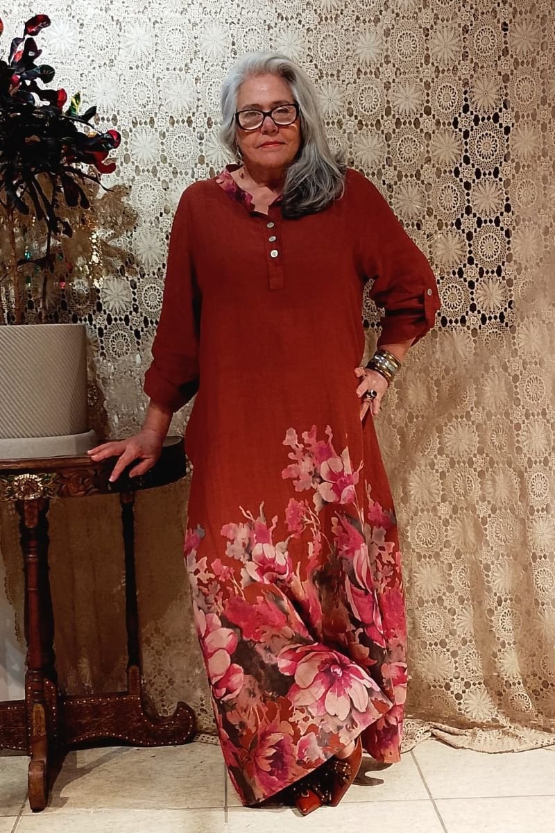 Vestido Longo em Linho Italiano com Mangas Longas Barrado Flor Telha
