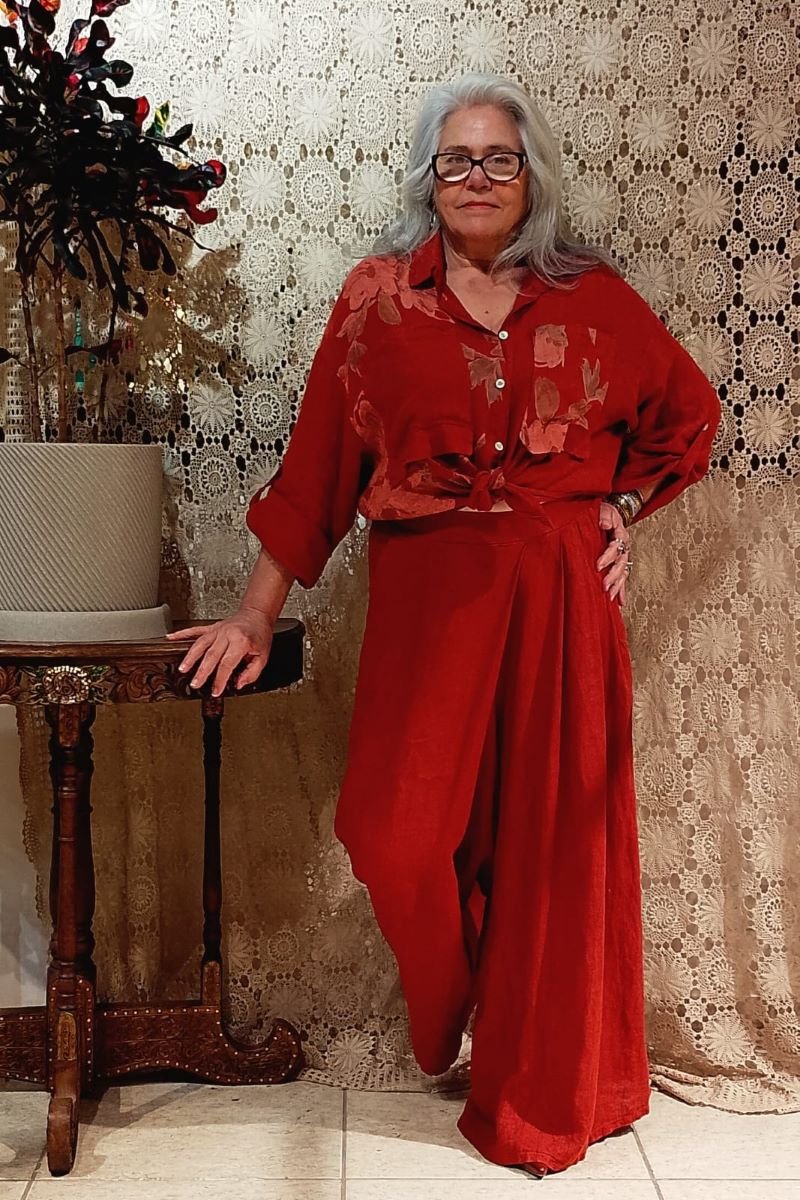 Conjunto de Camisa e Pantalona Ampla em Linho Italiano com Meias Mangas