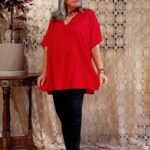 Kaftan Média em Viscose com Bolso Bordado Decote V Vermelha
