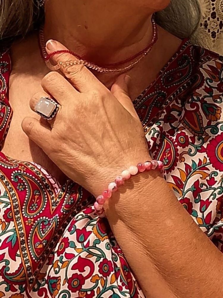 pulseira-pedra-rodonita-e-colar-micro-cristal-pink-e-anel retangular-com-quartzo-rosa